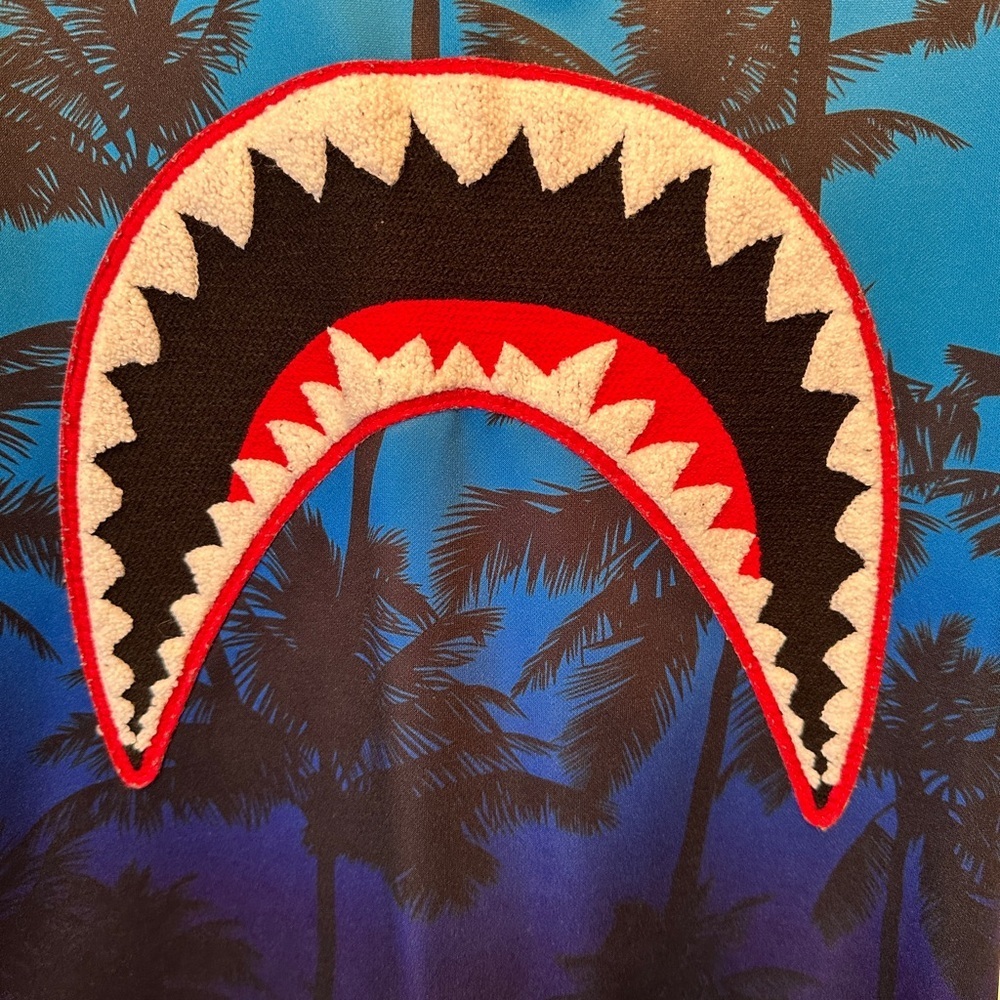 Hudson Outerwear Size Large Shark Mouth Stitched LUX Hawaiian T-Shirt Blue Palm - Picture 2 of 9